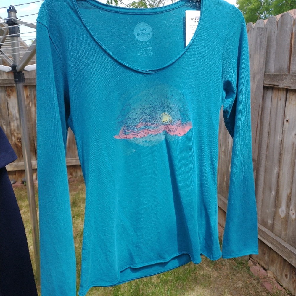 *sold* Life is Good long sleeve tee sunset blue XS - Picture 1 of 6
